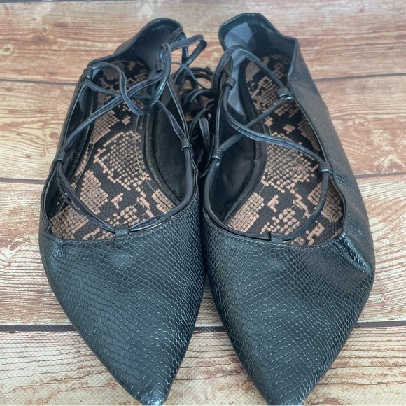 Zara black leather point toe ankle wrap ballet style embossed snake size 7.5 - Picture 3 of 16